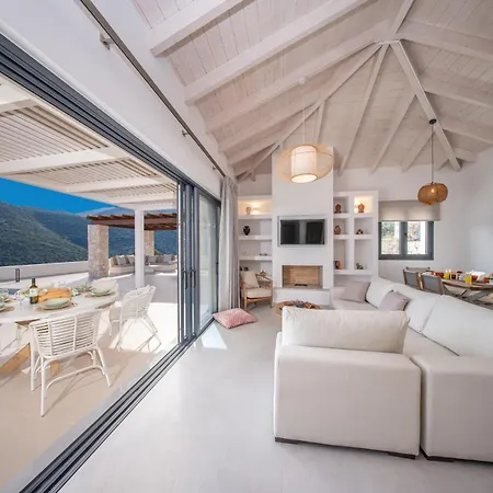 Ionian Infinity Vila